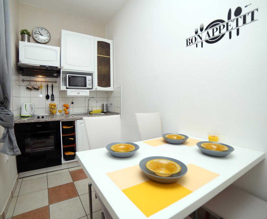 Subcastrum Apartments プーラ エクステリア 写真